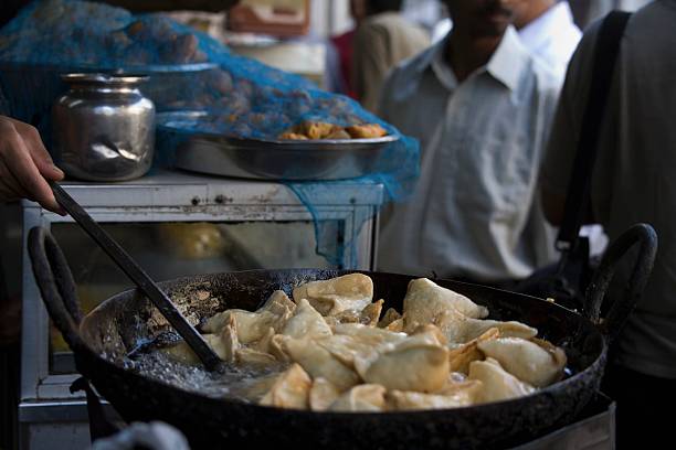 समोसे के लिए आटा कैसे लगे